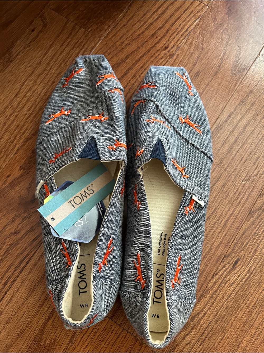 Toms Size 9 NWT Alpargata Navy Chambray with Orange Fox Embroidery